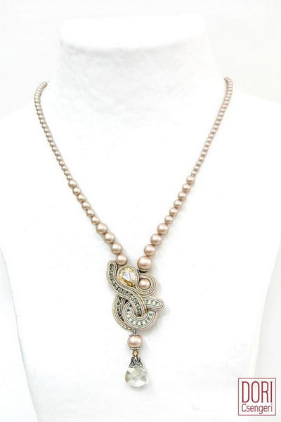 DesireeB Unique Pearl Necklace