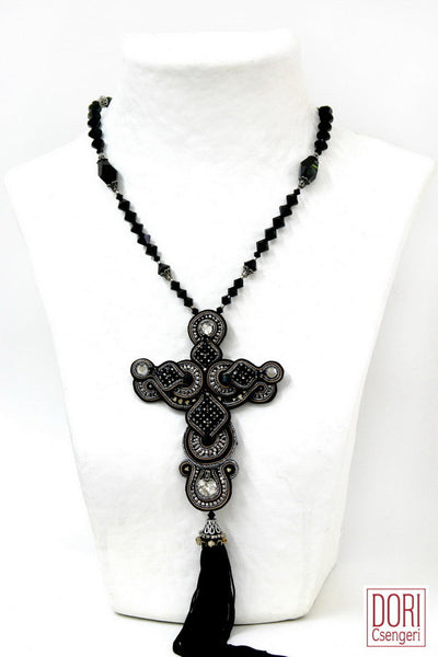 Madison Elegant Cross Pendant